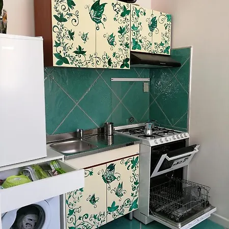 Small Wonder Tiny Town House * Amalfi