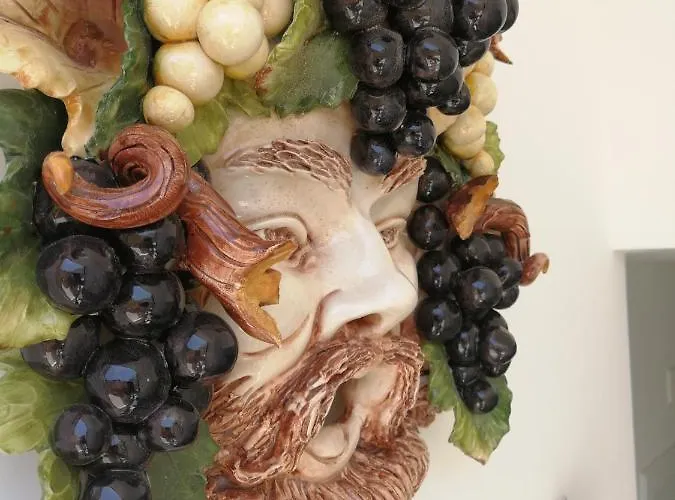 Small Wonder Tiny Town House Apartman Amalfi