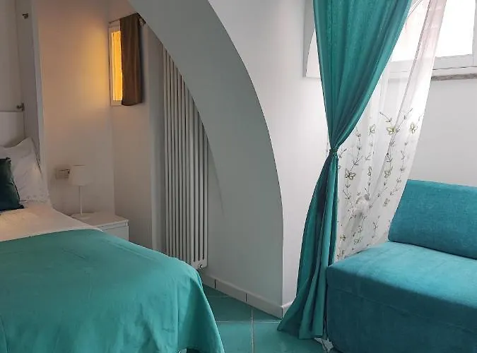 Small Wonder Tiny Town House Apartman Amalfi