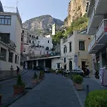 Apartment Small Wonder Tiny Town House Amalfi
