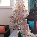 Apartment Small Wonder Tiny Town House *