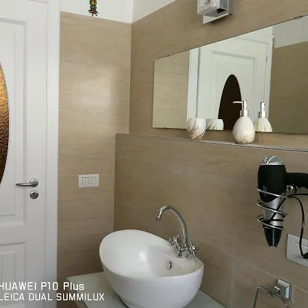 Small Wonder Tiny Town House Apartment Amalfi