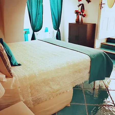 Small Wonder Tiny Town House Διαμέρισμα