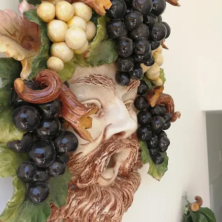 Small Wonder Tiny Town House شقة أمالفي