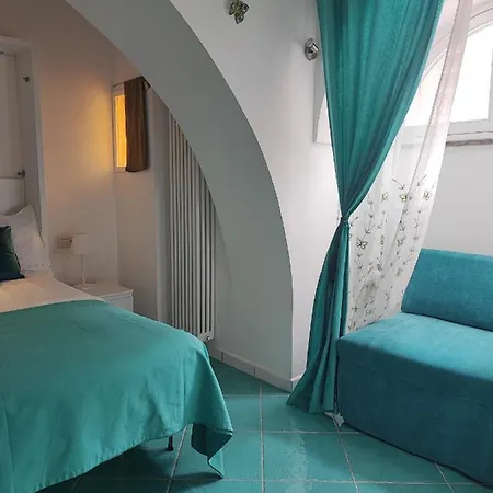 Small Wonder Tiny Town House Apartment Amalfi