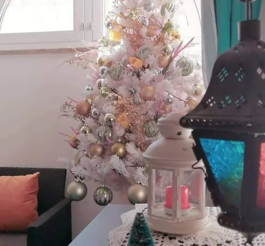 Apartment Small Wonder Tiny Town House *