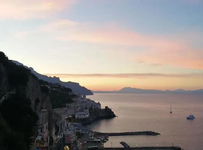 Apartment Small Wonder Tiny Town House